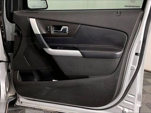 Used 2012 Ford Edge SEL image 25