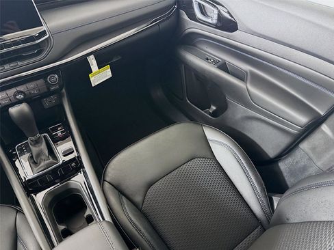 New 2026 Jeep Compass Latitude image 24