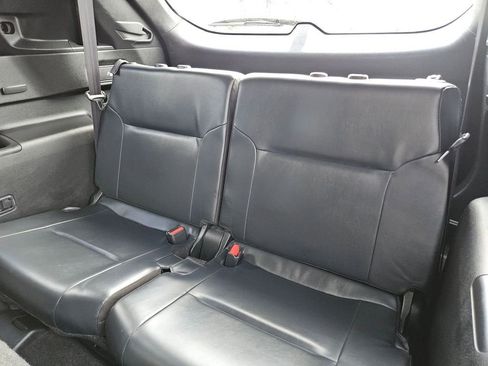 Used 2025 Mitsubishi Outlander SE image 18