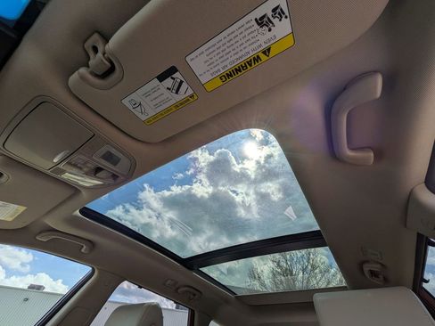 Used 2017 Hyundai Santa Fe Limited w/ Cargo Package AWD/4WD image 13