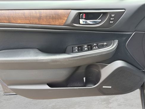 Used 2016 Subaru Outback 3.6R Limited image 26