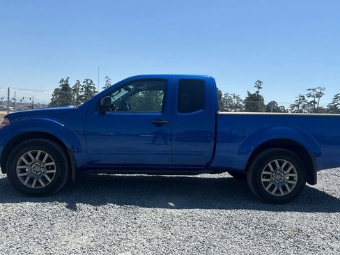 Used 2012 Nissan Frontier SV w/ Sport Appearance Pkg AWD/4WD image 6