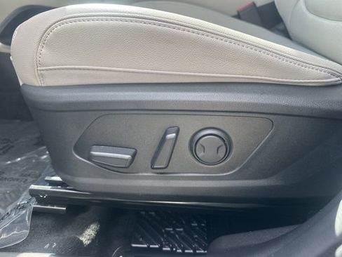 Used 2024 Hyundai Tucson Limited image 23