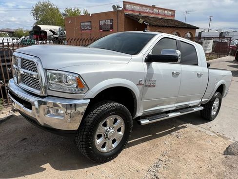 Used 2018 RAM 2500 Laramie w/ Convenience Group image 3
