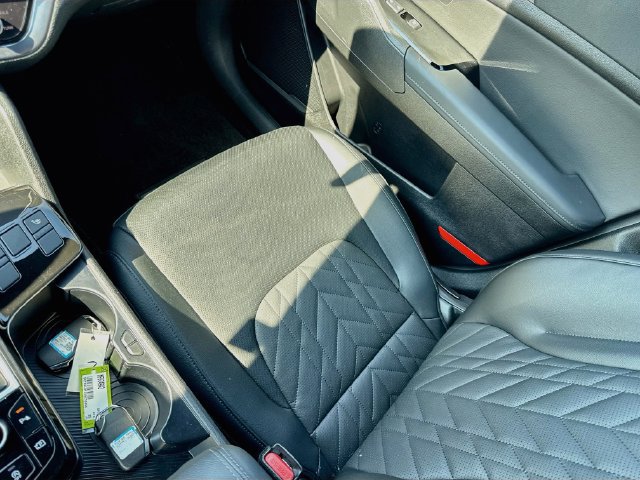 Used 2025 Kia Sportage X-Line w/ Premium Package AWD/4WD image 32
