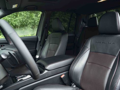 Certified 2025 Honda Ridgeline Black Edition image 17