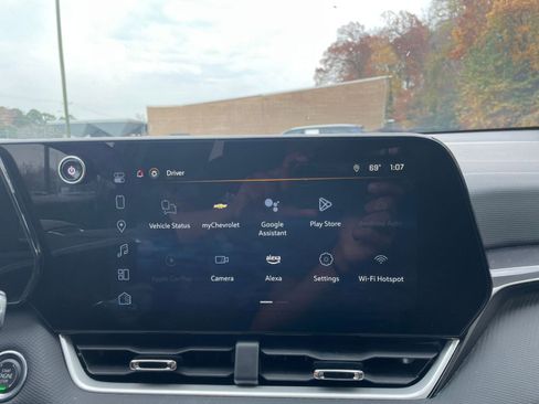 Used 2025 Chevrolet Equinox LT image 20