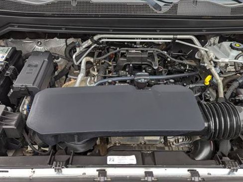 Used 2023 Chevrolet Colorado W/T RWD image 29