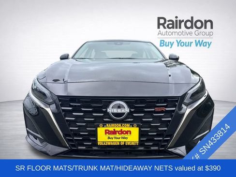 Used 2025 Nissan Altima 2.5 SR AWD/4WD image 2