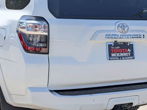 Used 2023 Toyota 4Runner SR5 Premium w/ Moonroof Package AWD/4WD image 8