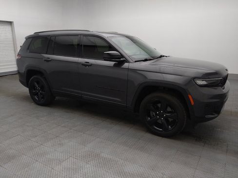 Used 2021 Jeep Grand Cherokee L Laredo image 11