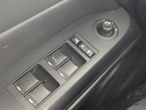 Used 2017 Jeep Compass Sport w/ Power Value Group image 17