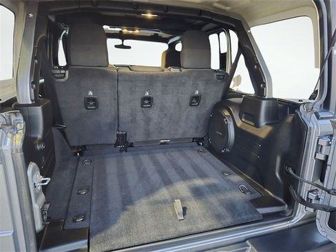 Used 2019 Jeep Wrangler Unlimited Rubicon image 9