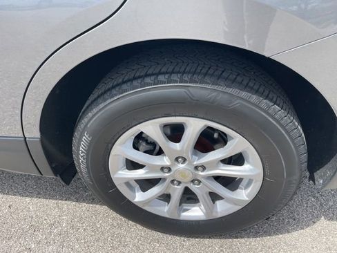 Used 2018 Chevrolet Equinox LT FWD image 30