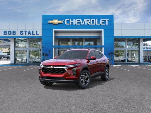 Used 2026 Chevrolet Trax LT w/ Driver Confidence Package FWD image 8