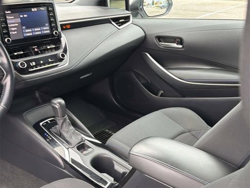 Used 2020 Toyota Corolla SE image 29