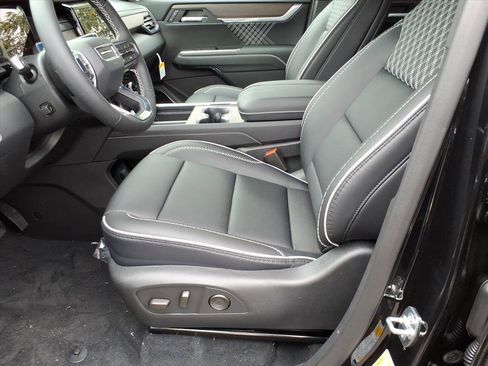 New 2026 GMC Acadia Denali w/ Super Cruise Package image 16