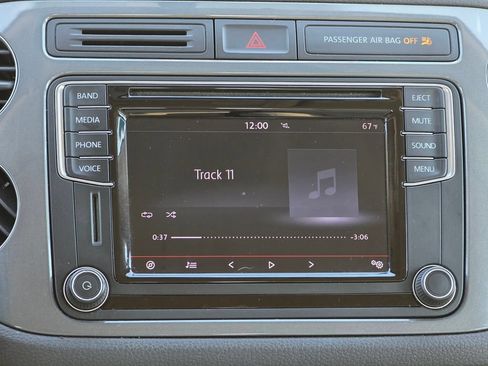 Used 2017 Volkswagen Tiguan S FWD image 12