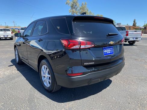 Used 2023 Chevrolet Equinox LS w/ LS Convenience Package FWD image 16