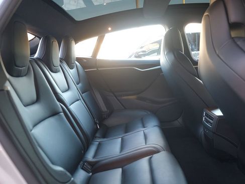 Used 2018 Tesla Model S 75D image 34