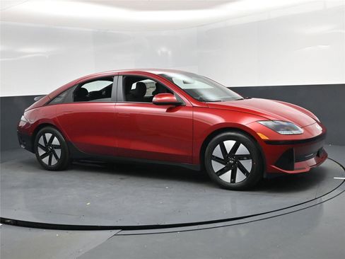 New 2025 Hyundai Ioniq 6 SE image 2