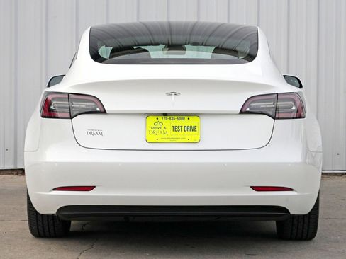 Used 2020 Tesla Model 3 Standard Range Plus image 11