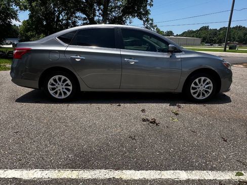Used 2019 Nissan Sentra SV FWD image 7