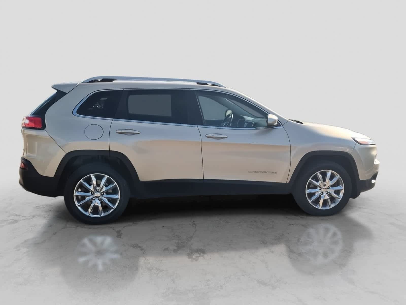 Used 2014 Jeep Cherokee Limited w/ Trailer Tow Group AWD/4WD image 9