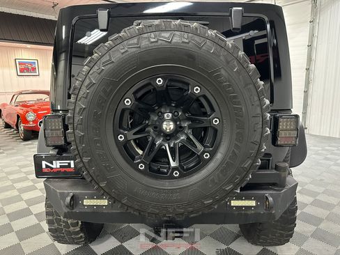 Used 2014 Jeep Wrangler Unlimited Sport w/ Quick Order Package 24S AWD/4WD image 9