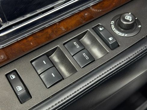 Used 2015 Lincoln Navigator 4WD image 28