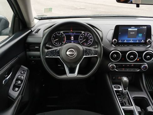 Used 2025 Nissan Sentra SV FWD image 12