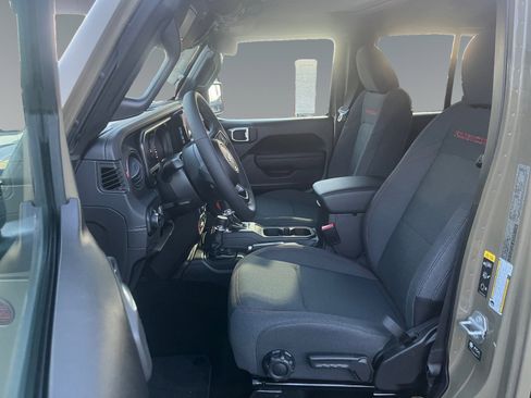 New 2026 Jeep Gladiator Rubicon AWD/4WD image 9