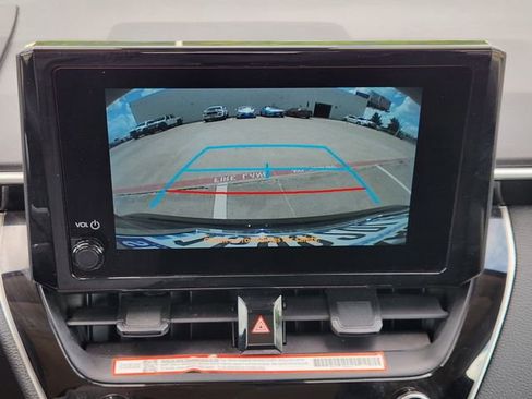 Used 2025 Toyota Corolla LE FWD image 12