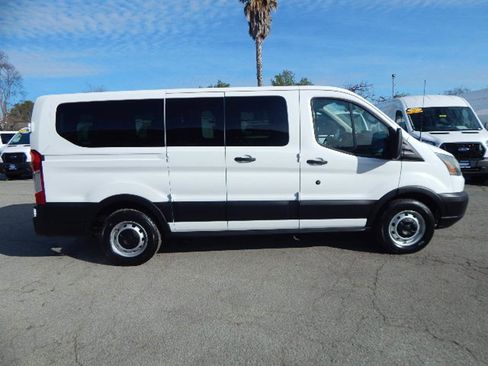 Used 2016 Ford Transit 150 XL image 5