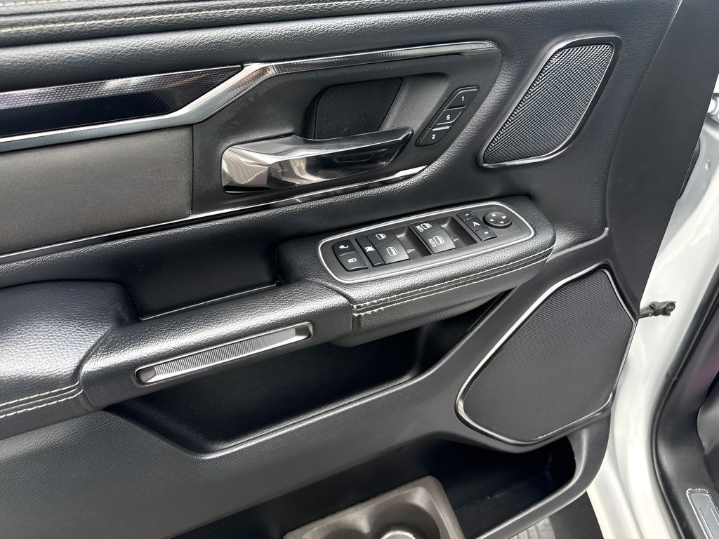 Used 2022 RAM 1500 Laramie AWD/4WD image 14