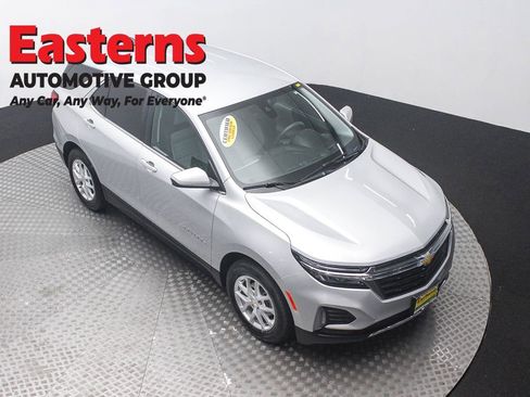 Used 2022 Chevrolet Equinox LT FWD image 3