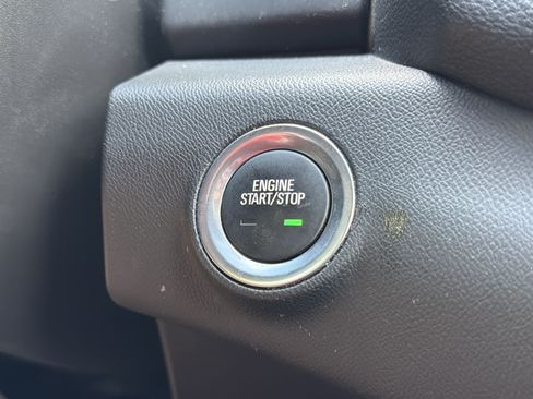 Used 2024 GMC Terrain SLE AWD/4WD image 11