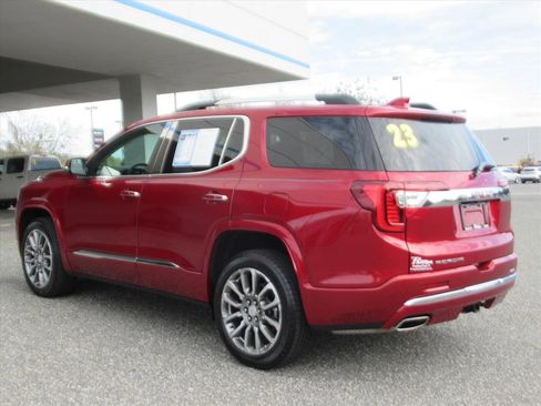 Used 2023 GMC Acadia Denali w/ Denali Ultimate Package image 4