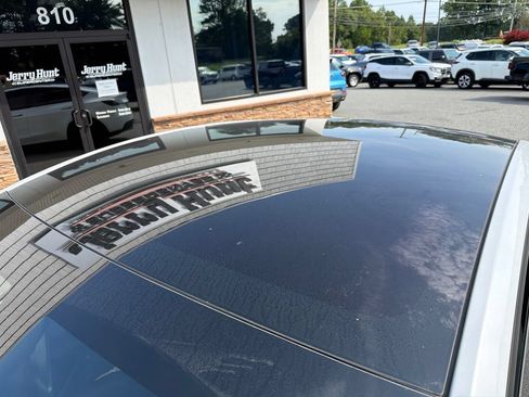 Used 2025 Tesla Model Y Long Range RWD image 11