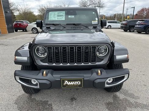 New 2026 Jeep Gladiator Sport AWD/4WD image 3