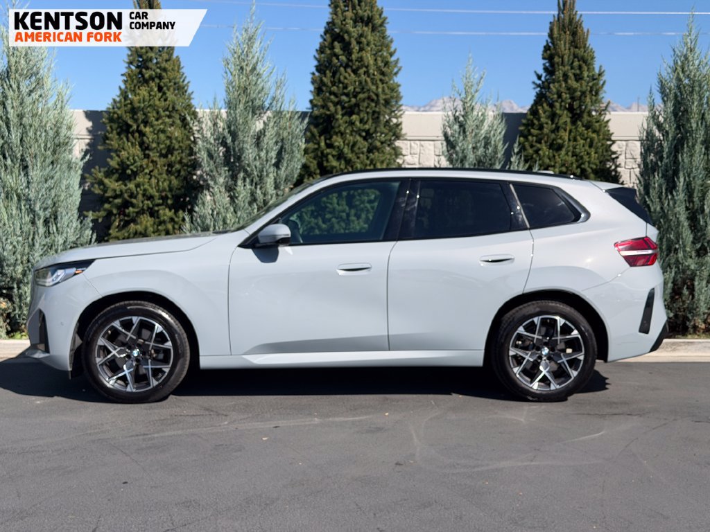 Used 2025 BMW X3 xDrive30i AWD/4WD image 4