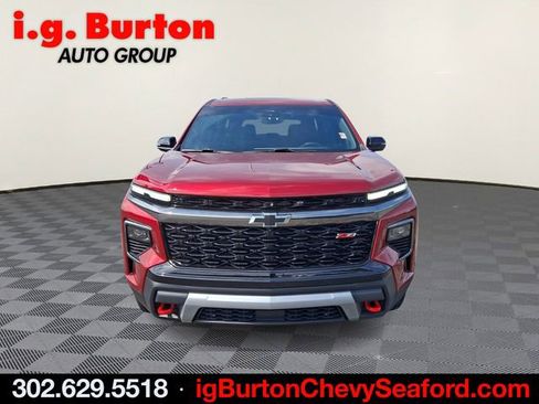 Certified 2025 Chevrolet Traverse Z71 w/ Driver Confidence Package AWD/4WD image 2