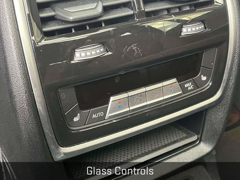 Used 2022 BMW X7 M50i w/ Executive Package image 22