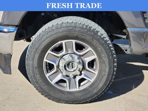 Used 2024 Ford F350 Lariat image 11