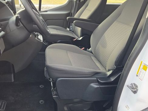 Used 2023 Ford Transit 350 XLT image 17