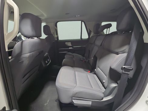 Certified 2025 Ford Expedition Active AWD/4WD image 28