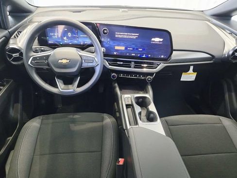 New 2026 Chevrolet Equinox EV LT image 6