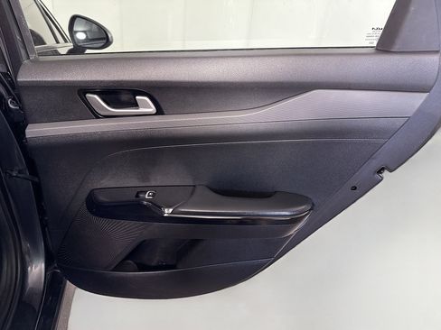 Used 2023 Kia K5 LXS image 28