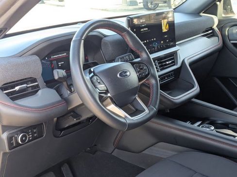 Used 2025 Ford Explorer ST-Line image 10