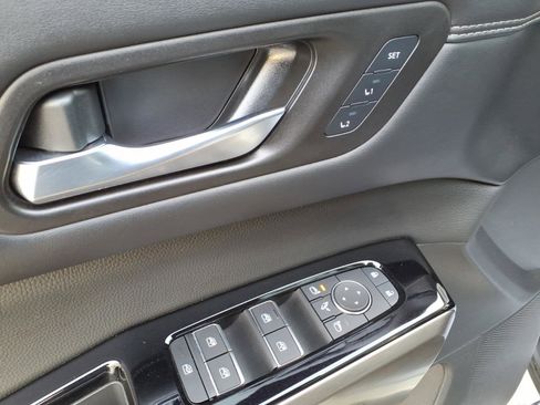 Certified 2024 Nissan Pathfinder Platinum image 18